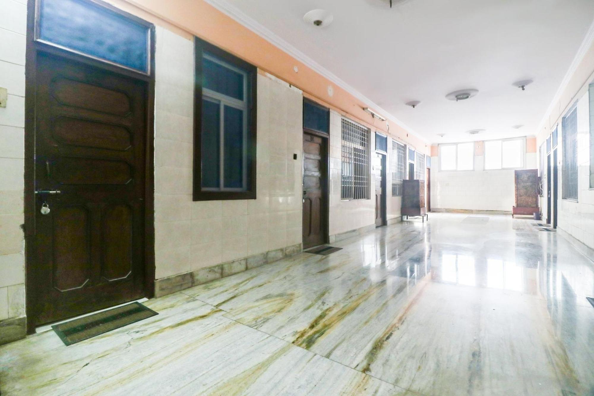 Spot On Hotel Anand Bhawan Aligarh Bagian luar foto