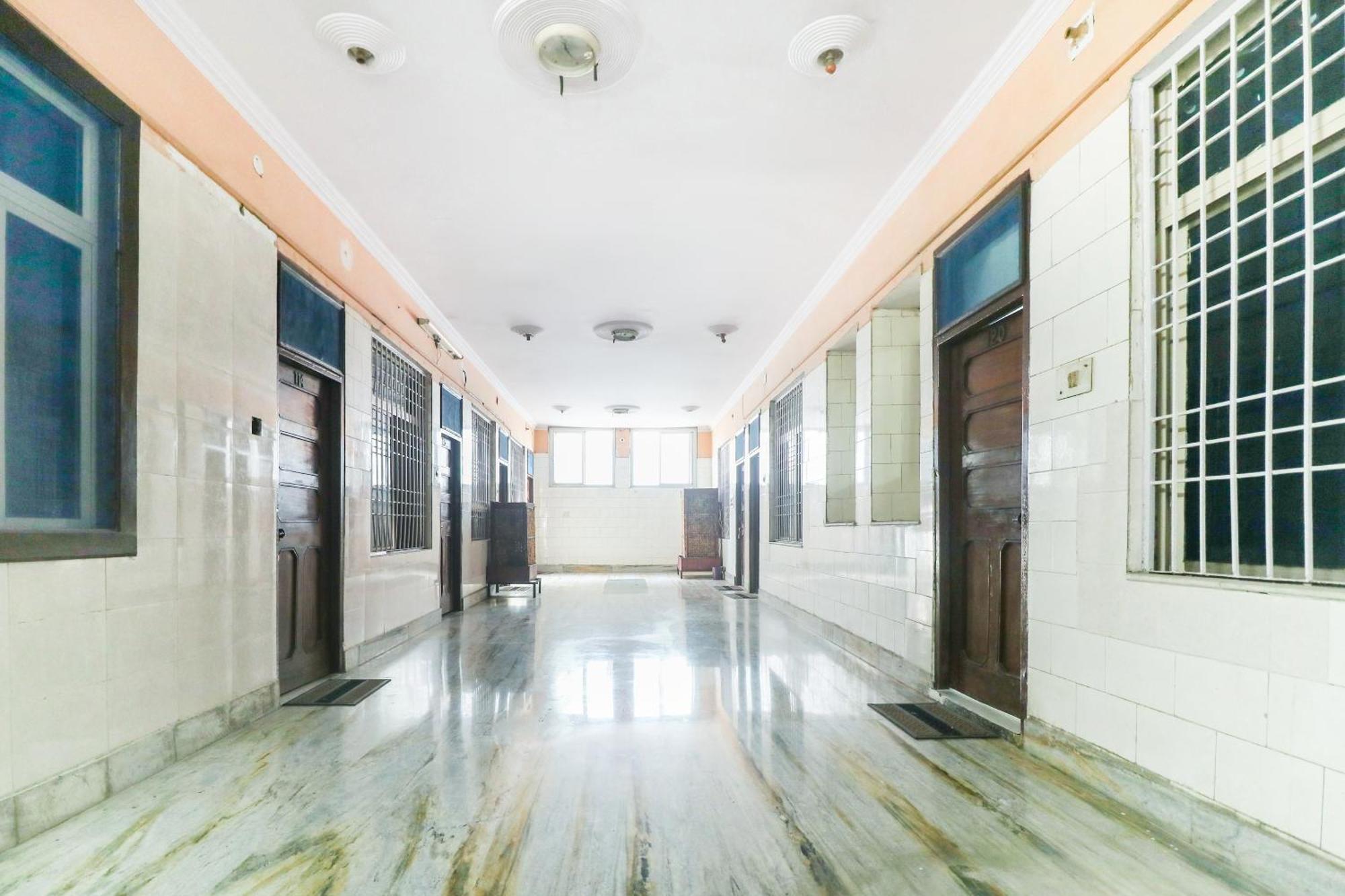 Spot On Hotel Anand Bhawan Aligarh Bagian luar foto