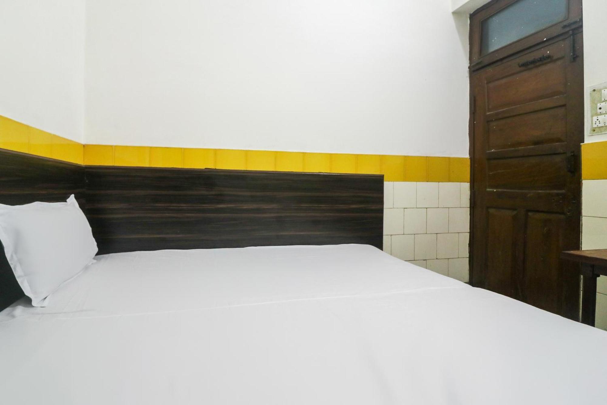 Spot On Hotel Anand Bhawan Aligarh Bagian luar foto