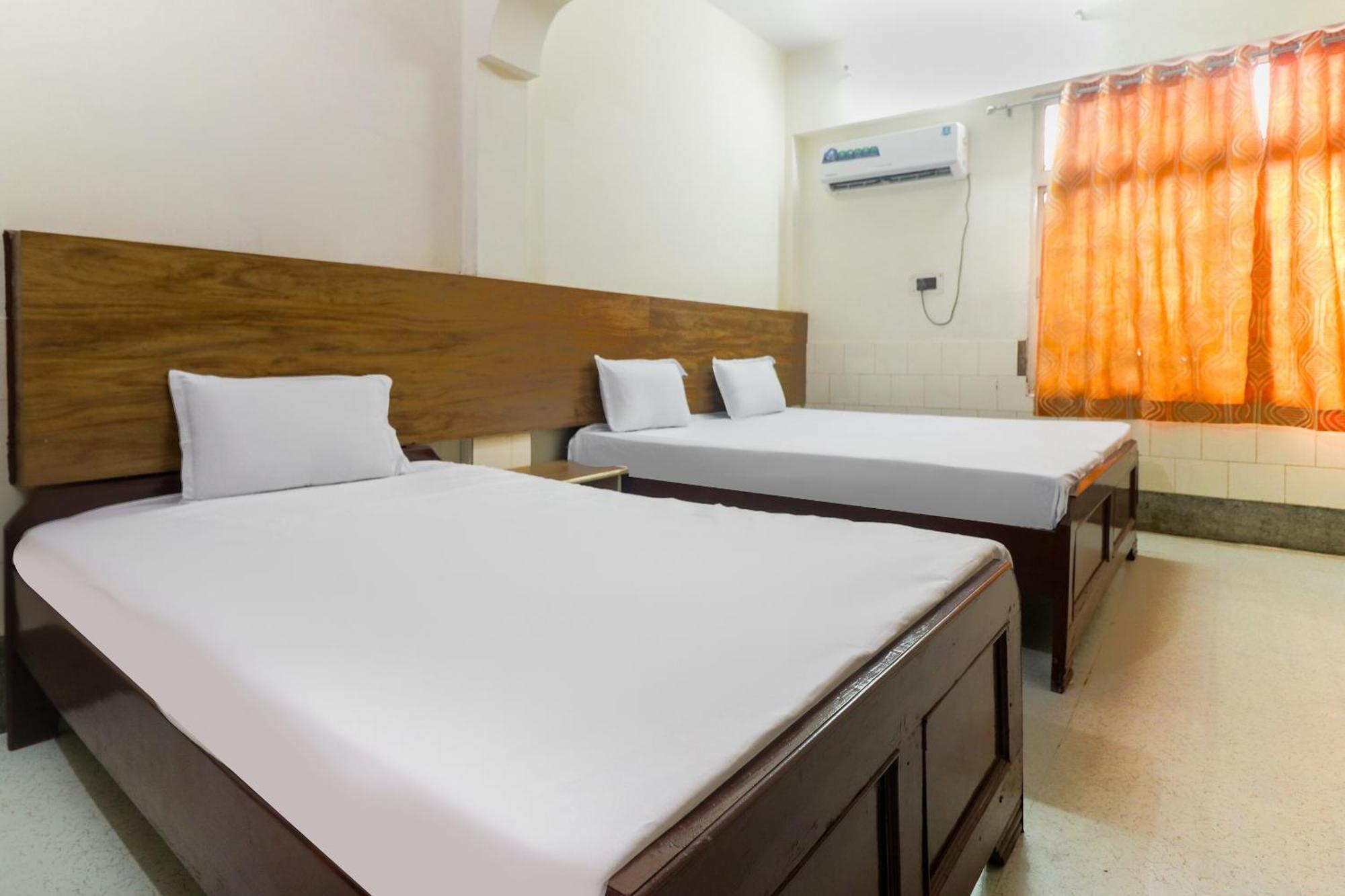 Spot On Hotel Anand Bhawan Aligarh Bagian luar foto
