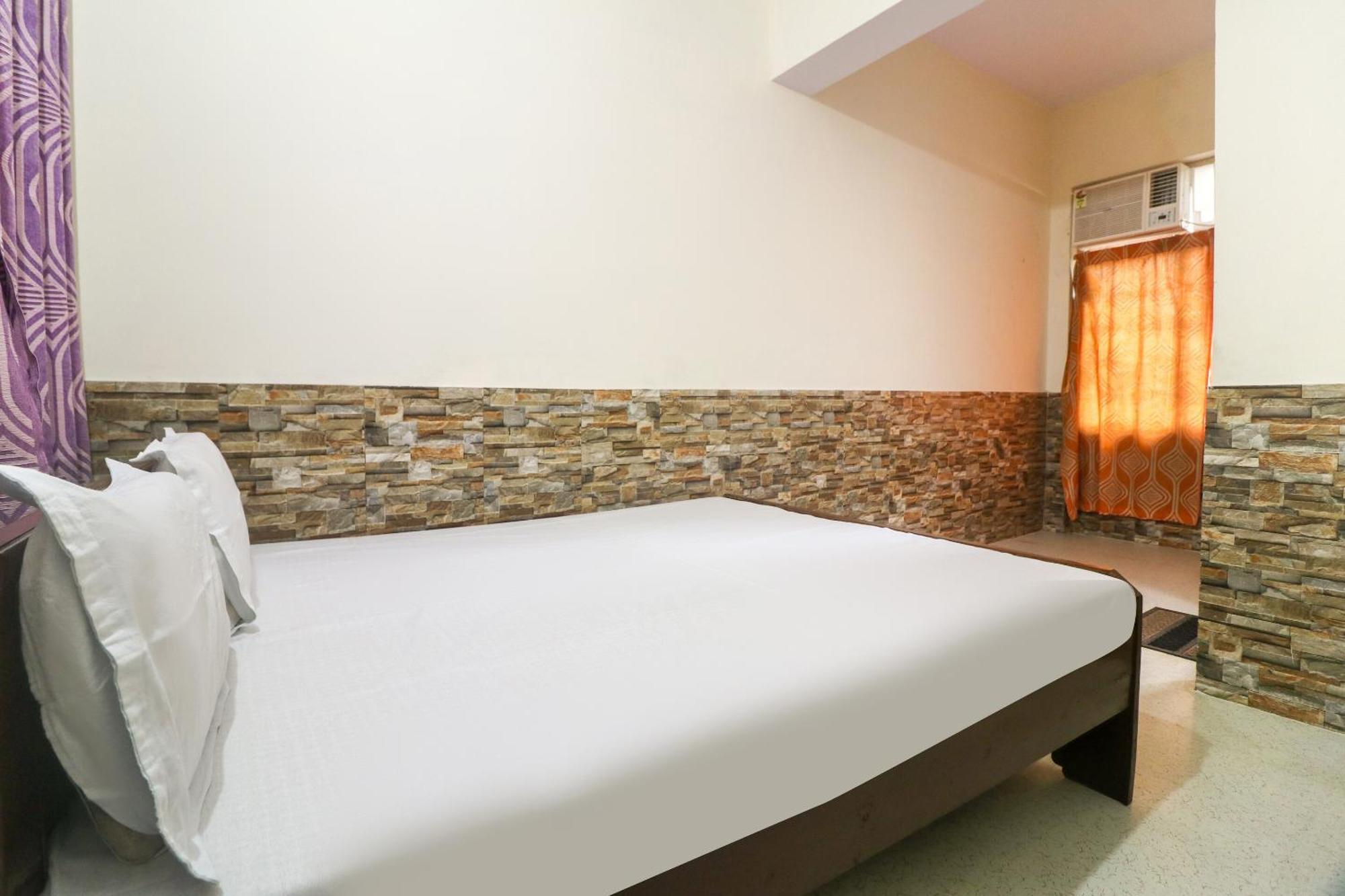Spot On Hotel Anand Bhawan Aligarh Bagian luar foto