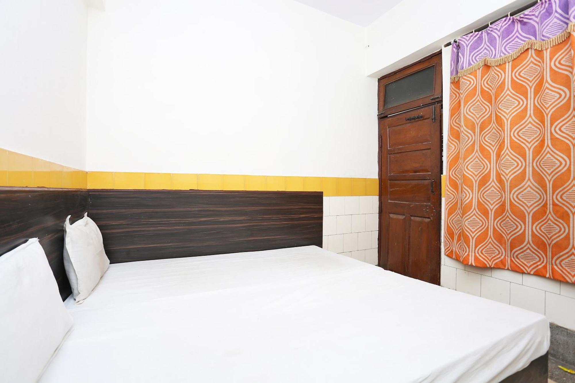 Spot On Hotel Anand Bhawan Aligarh Bagian luar foto